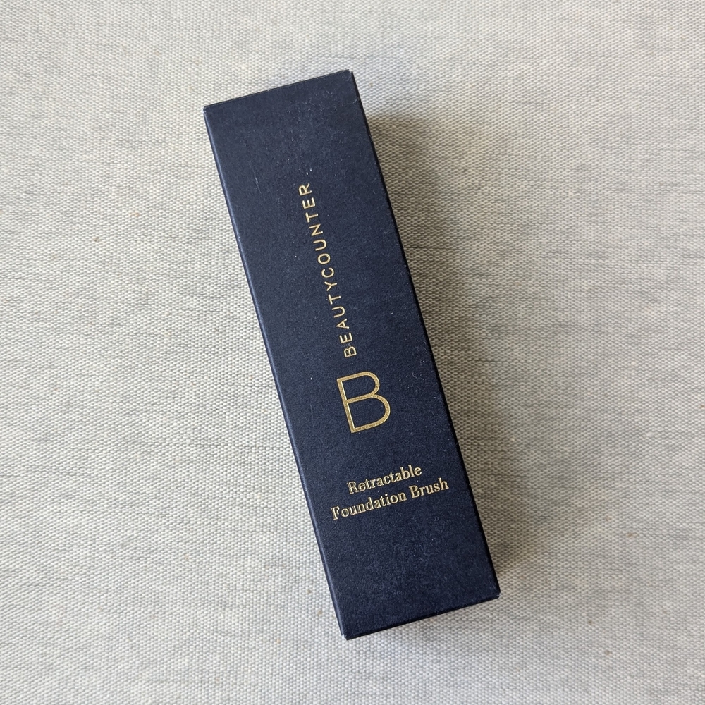 Beautycounter Retractable Foundation Brush | New in Box - Picture 3 of 6